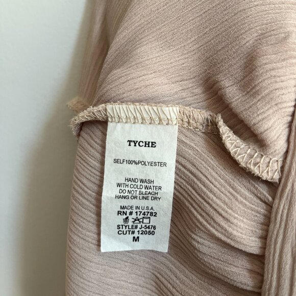 VICI Victoria Tie Front Crop Blouse - Cream Color - Size MEDIUM - Picture 7 of 9